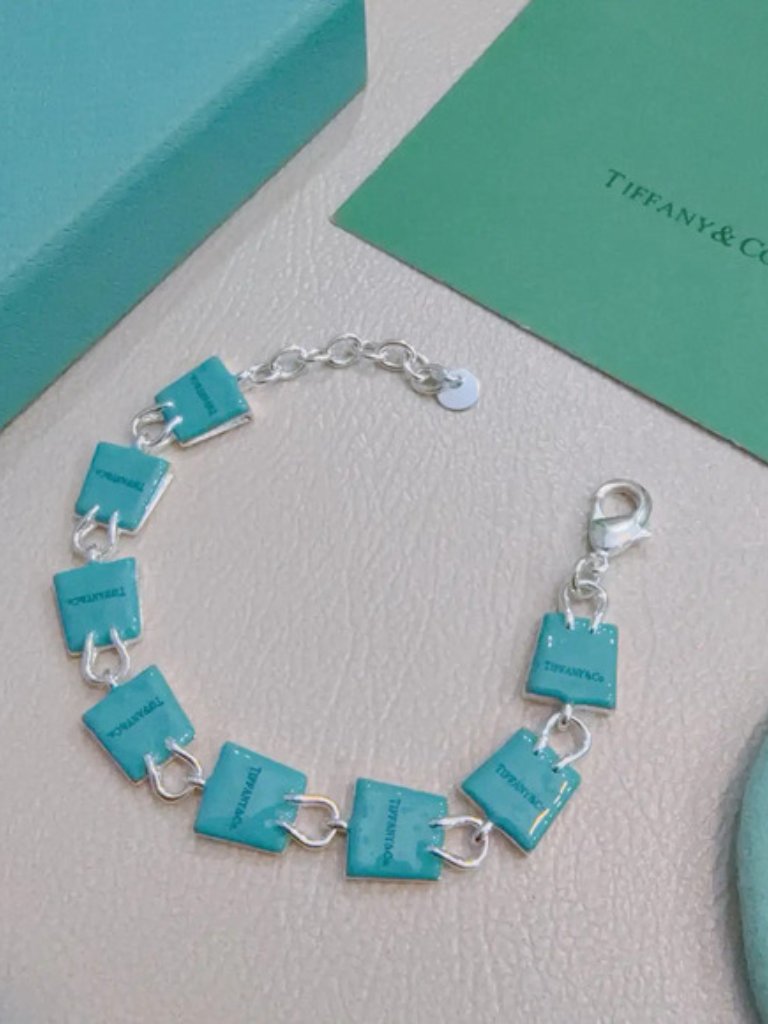 Tiffany & Co. Blue Clasp Bracelet